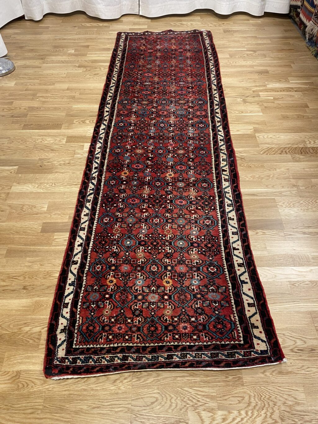 Modern Hamadan Hallmatta