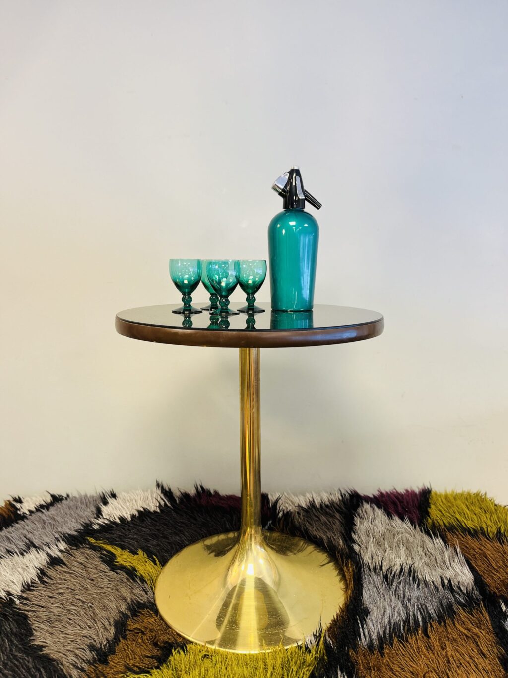 Drinkbord i mässing
