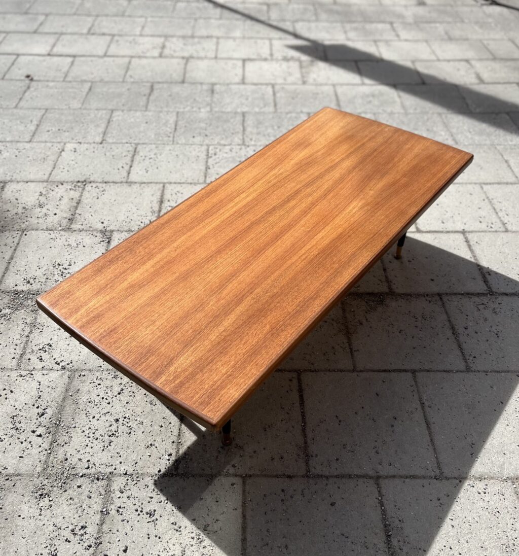 Lågt Avlångt Soffbord i Teak - Image 4