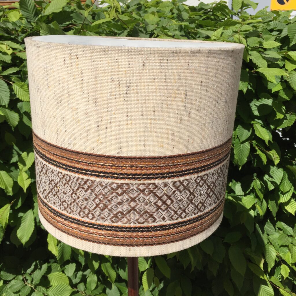 Retro Golvlampa med Randig Lampskärm - Image 3