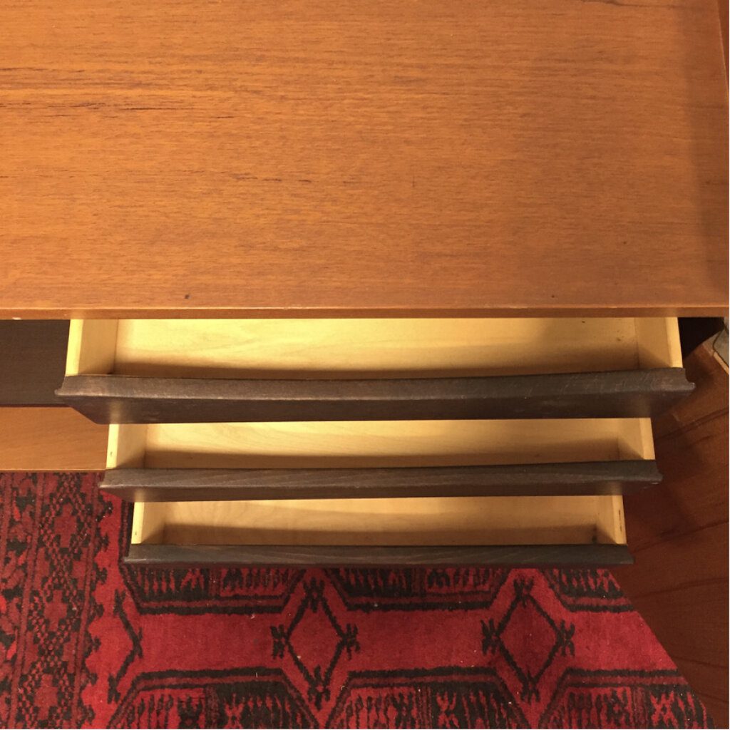 Litet Skåp/Sideboard i Teak - Image 3