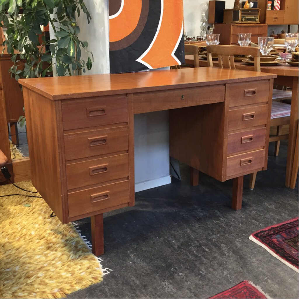 Stadigt Skrivbord i Teak med 8 Lådor - Image 2