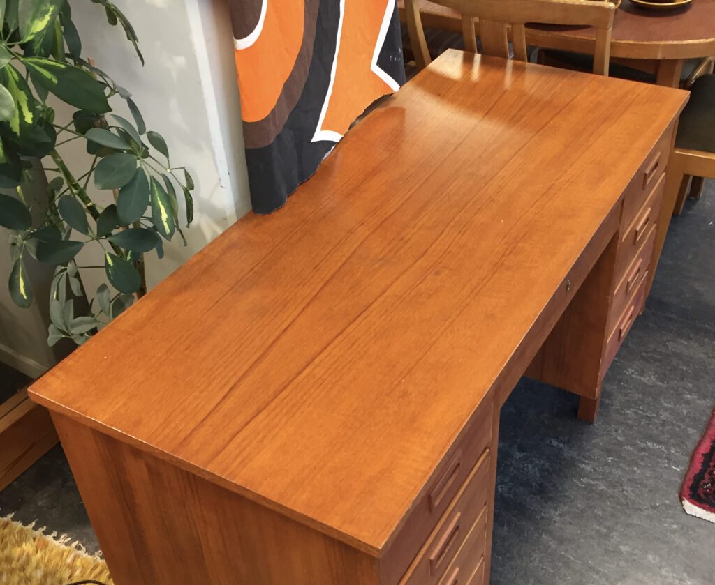 Stadigt Skrivbord i Teak med 8 Lådor - Image 3