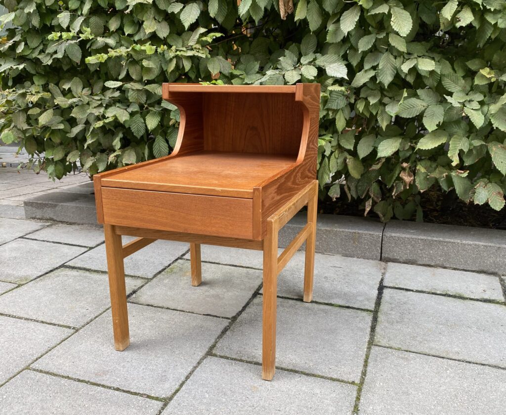 Retro  Nattduksbord - Image 3