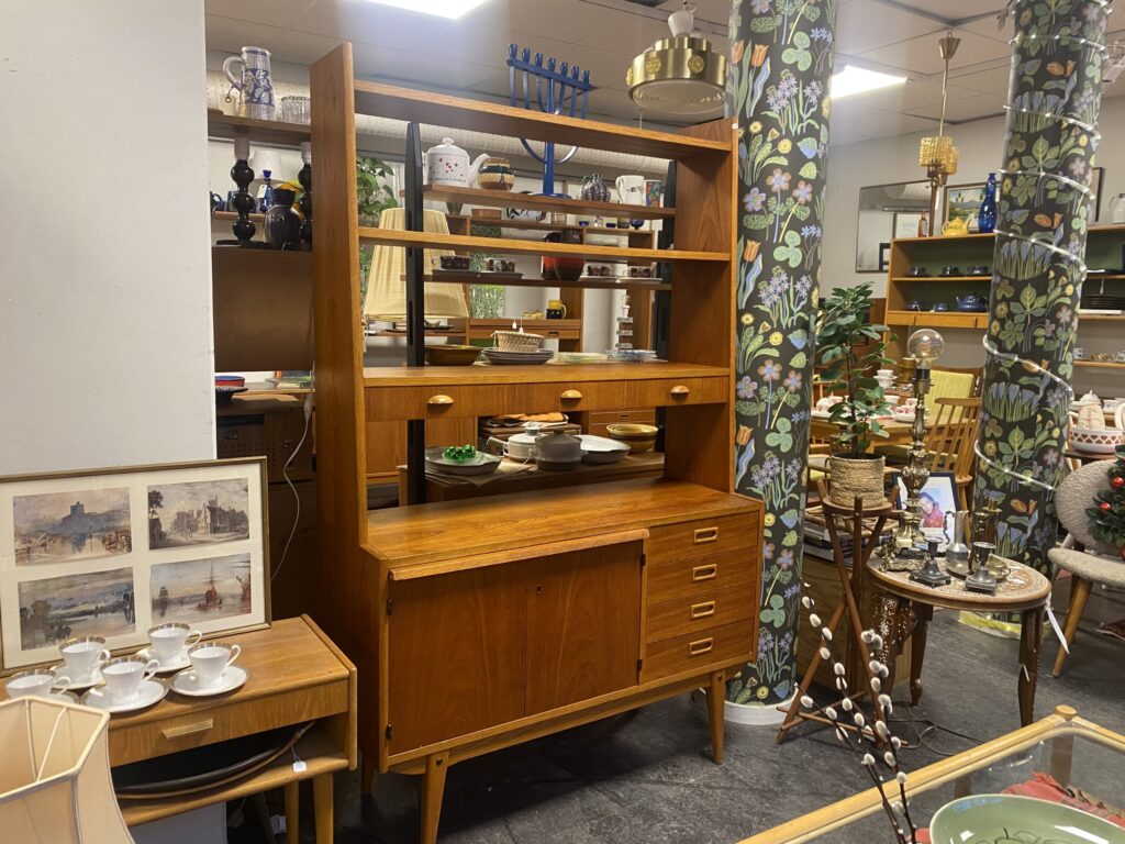 Teak Skåp och Hylla - Image 3