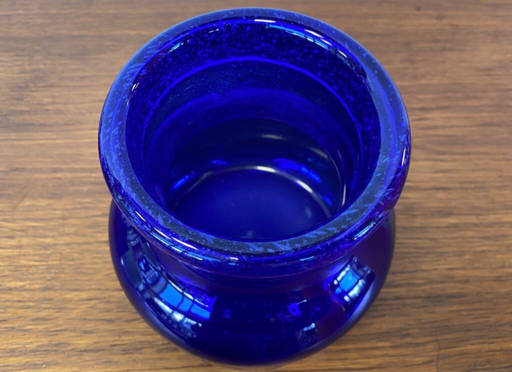 Blå Glasvas av Erik Höglund - Image 2