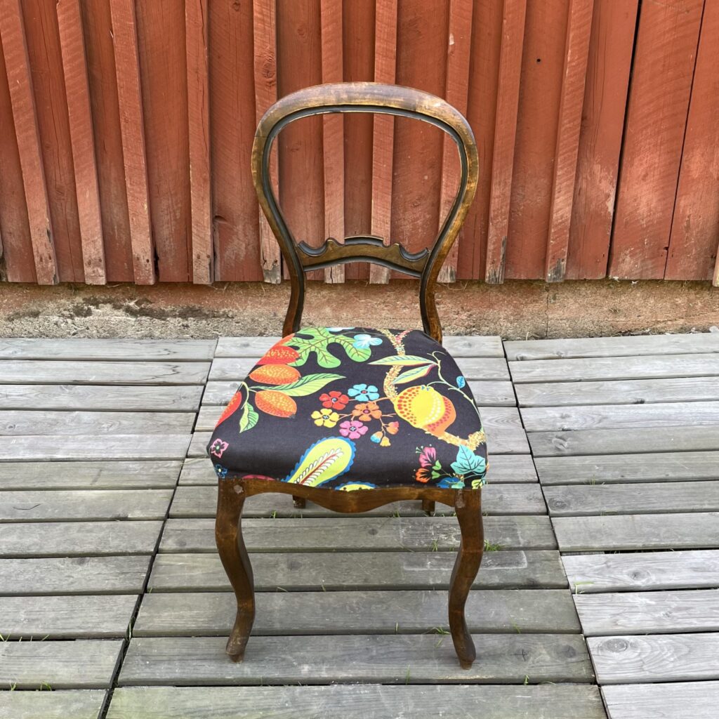 Rokoko Stol med Mönstrat Tyg