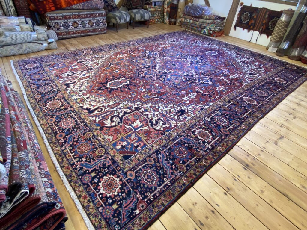 Superb Semi-Antique Heriz - Image 2