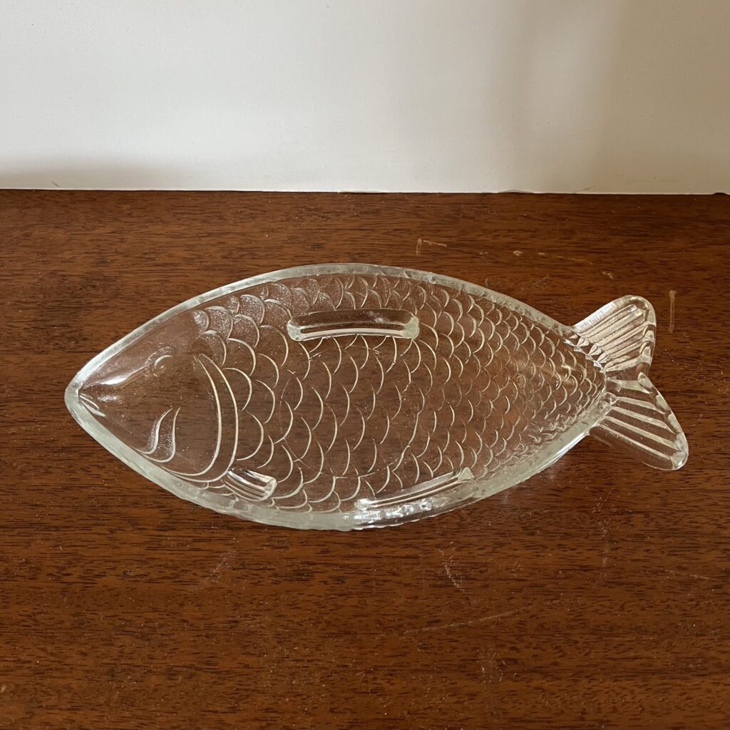 Fiskformad Tallrik i Glas