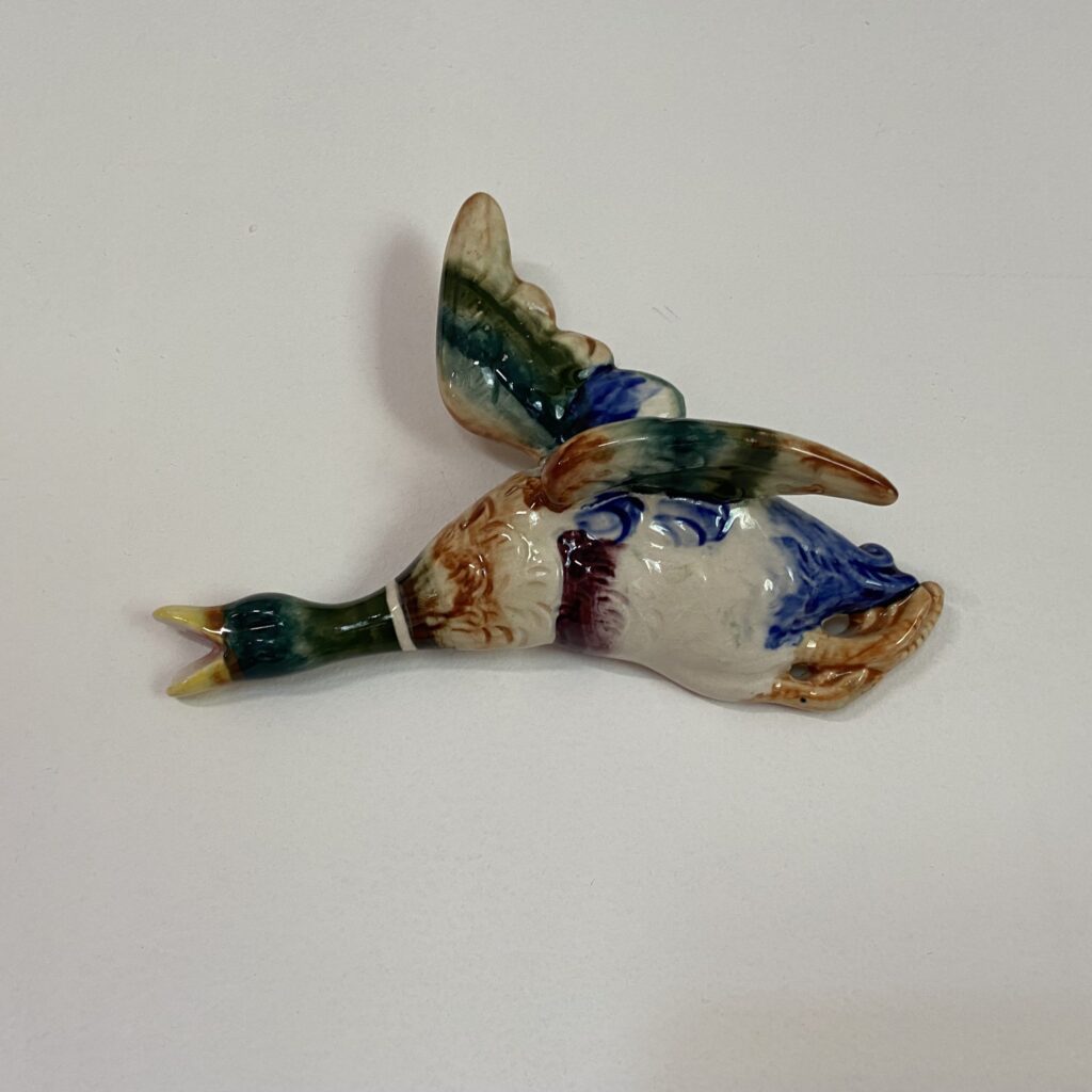 Retro ceramic duck wall hanging