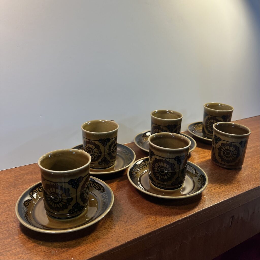 "Sera" Kaffekoppar med Fat - Stavangerflint - Image 3