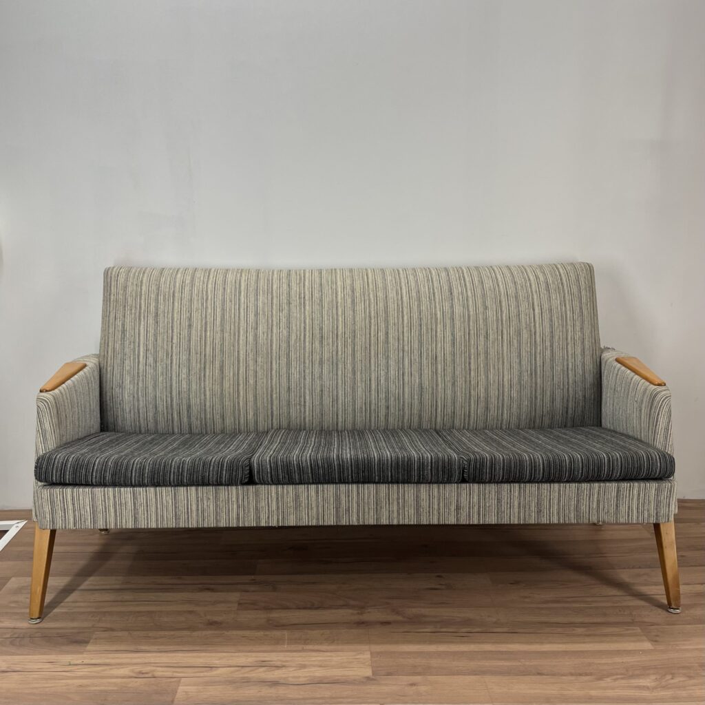 Blå Retro Soffa - Sjökvist