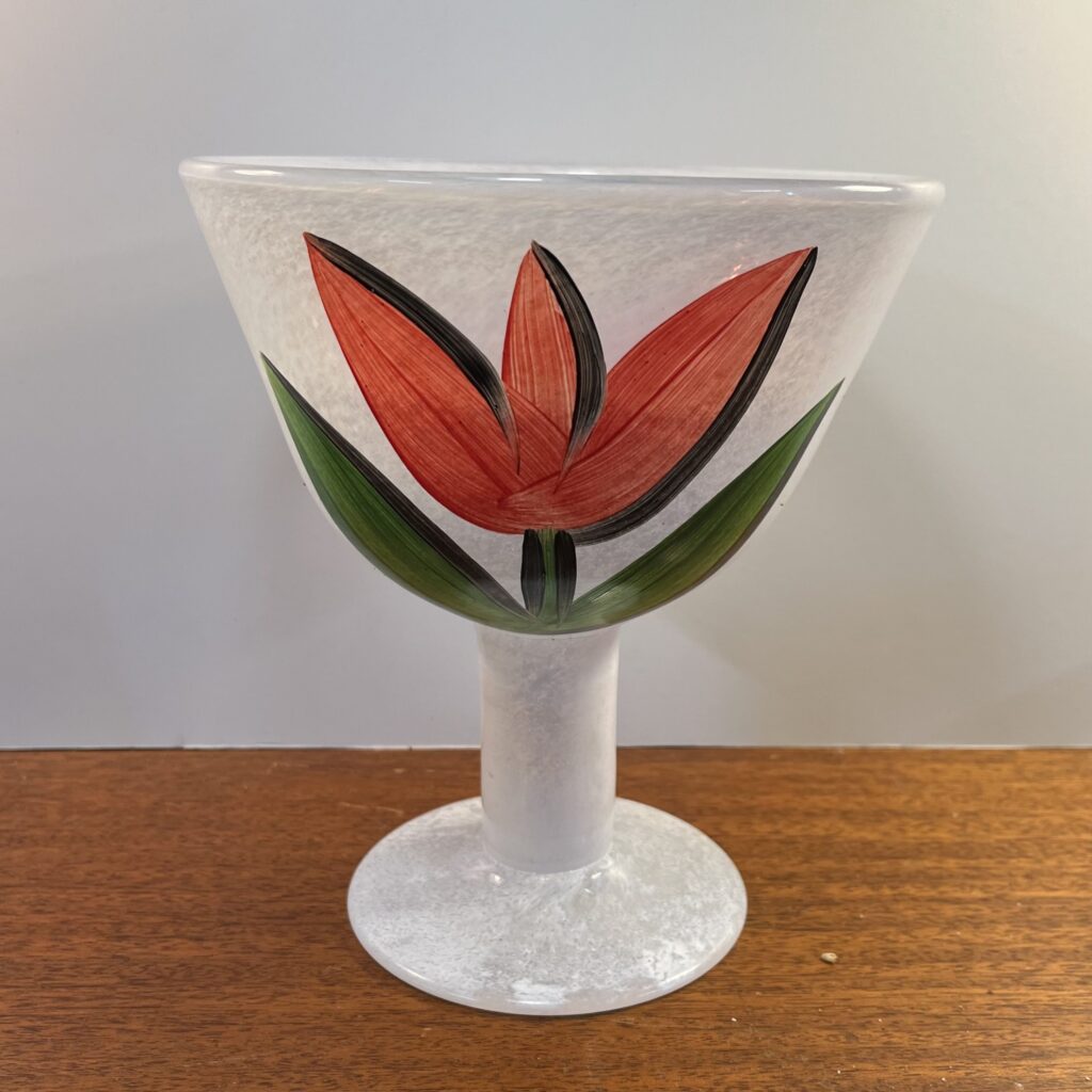 "Tulipa" Skål på Fot - Ulrica Hydman Vallien - Image 2