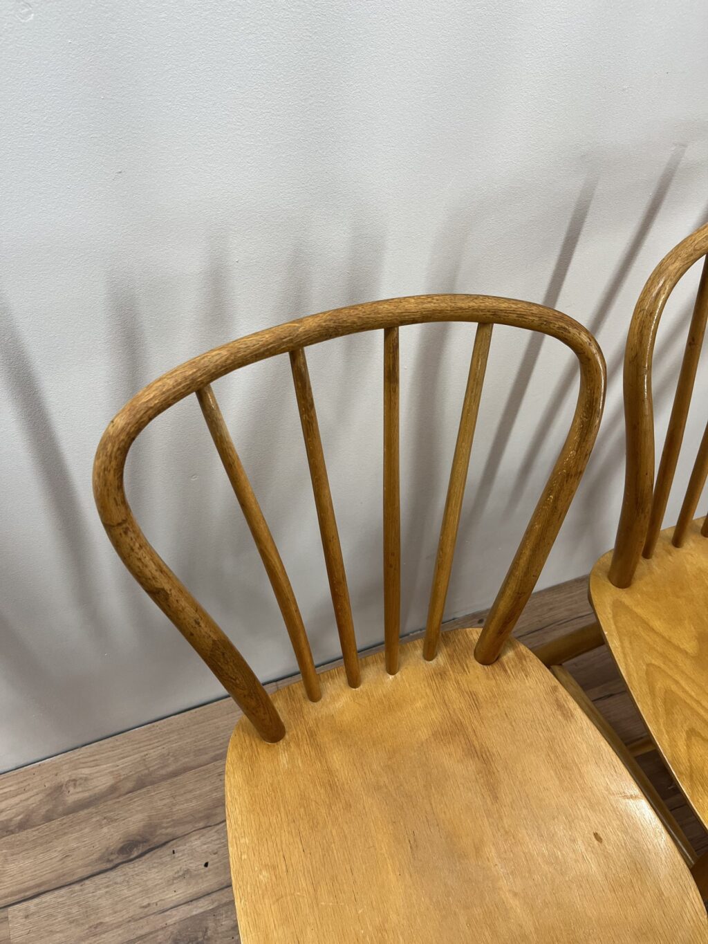 4st Pinnstolar med Böjd Rygg - Image 4