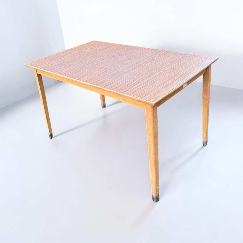 Matbord med Laminatskiva - Image 4