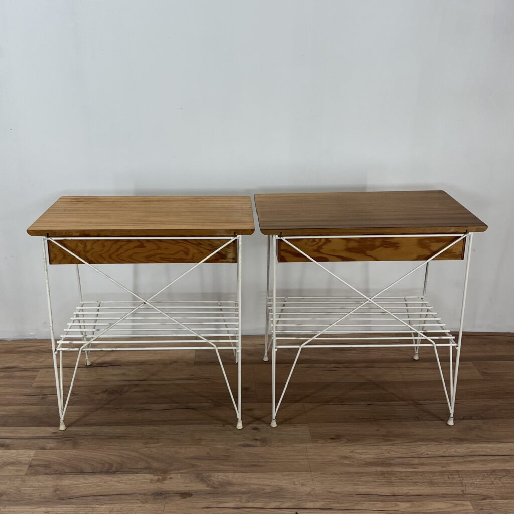Ett Par String Sängbord i Teak - Image 2