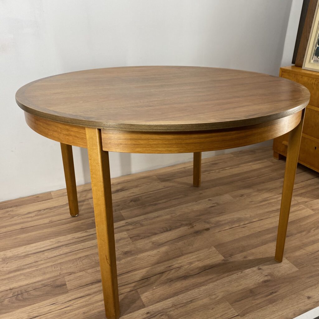 Mid-Century Retro Table - Image 2