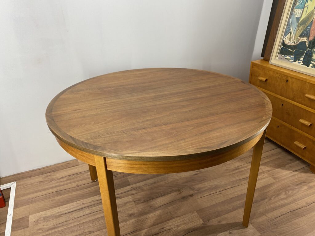 Mid-Century Retro Table - Image 3