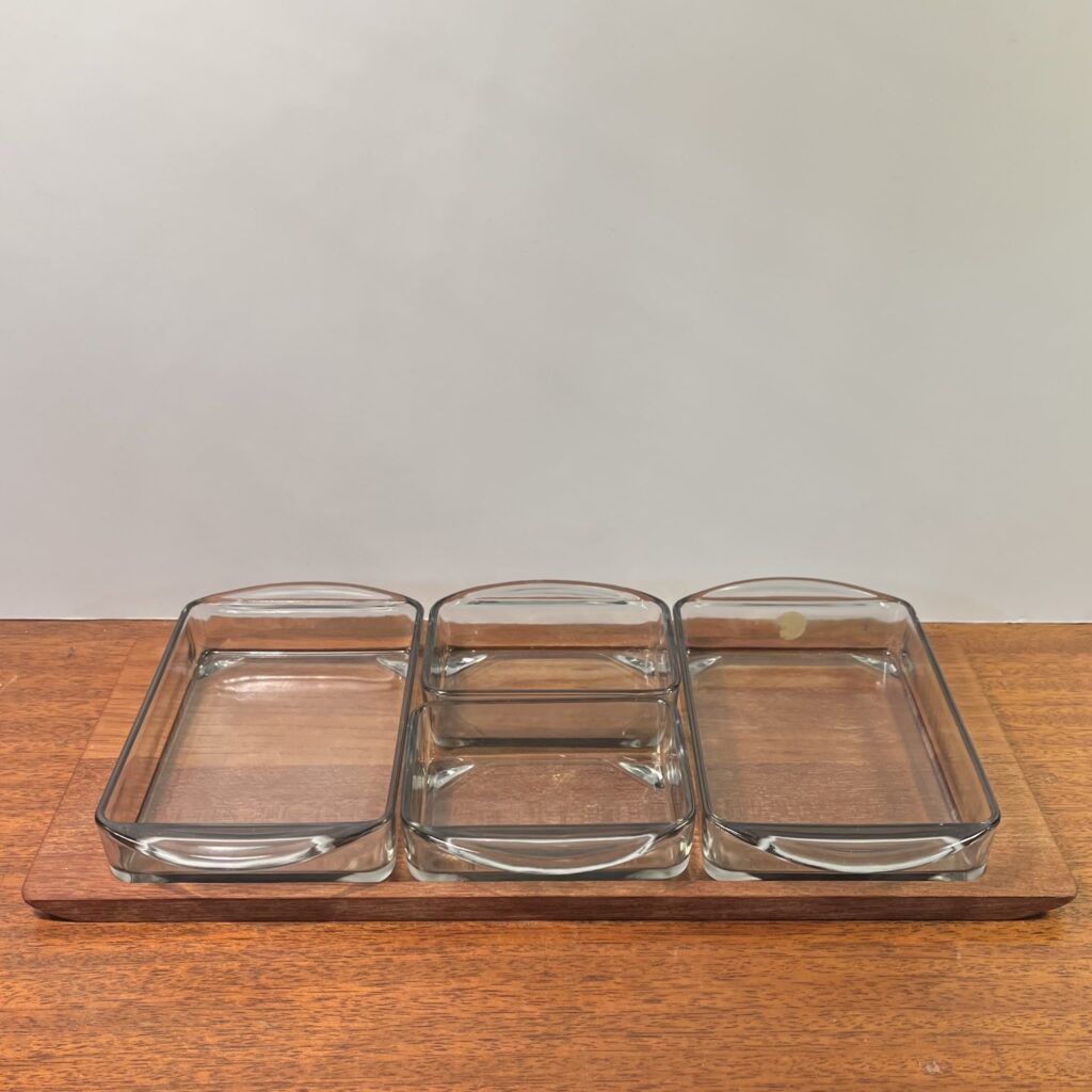 Teak Bricka med Glasskålar