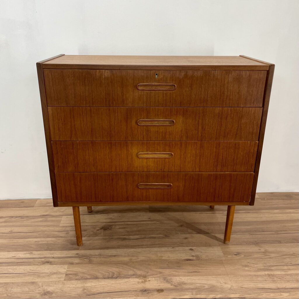 4-Lådig Teak Byrå - Danmark