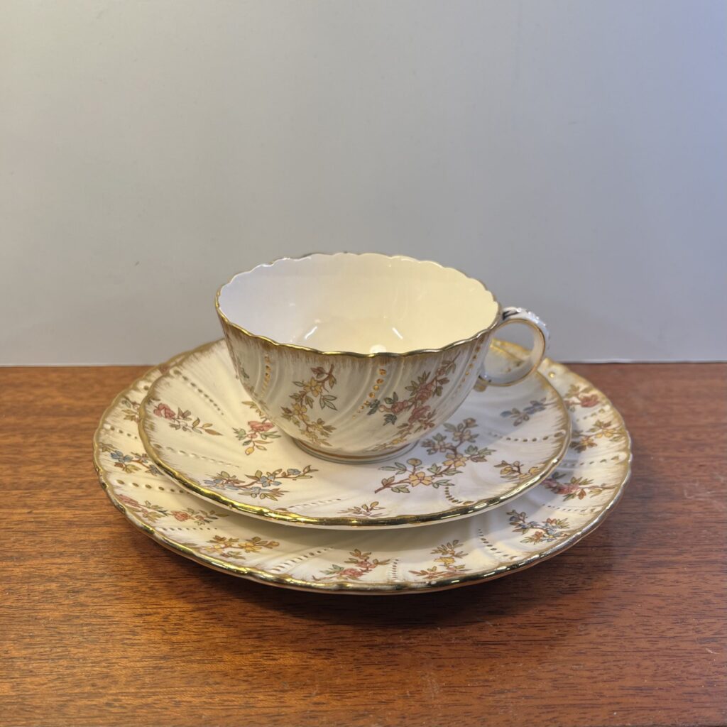 "Louis XV" Tekopp, fat och Assiett - Sarreguemines