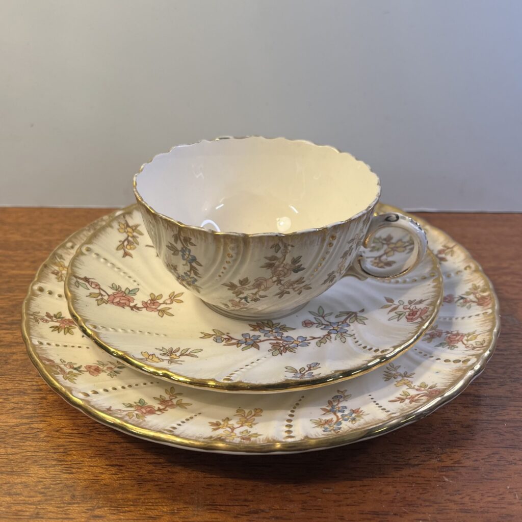 "Louis XV" Tekopp, fat och Assiett - Sarreguemines