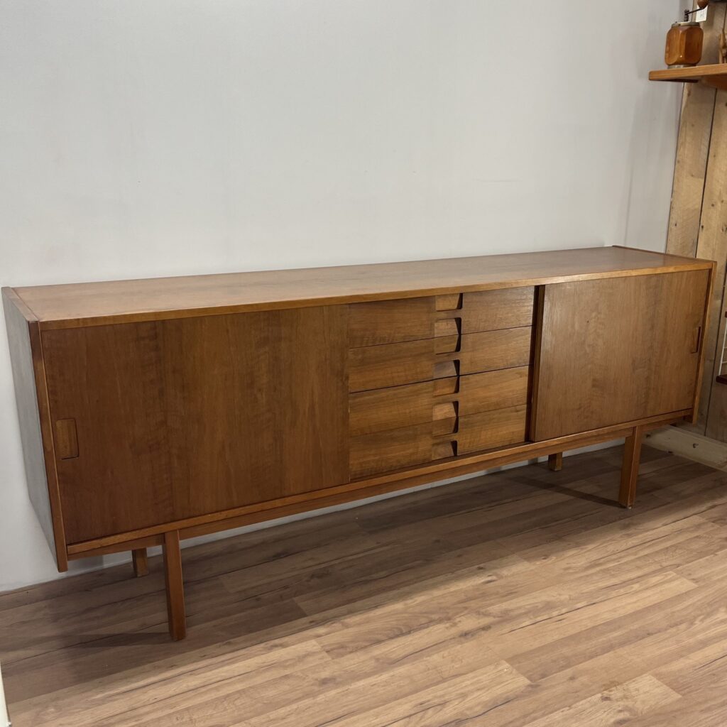 Sideboard med Ovanliga Handtag - Danmark - Image 2