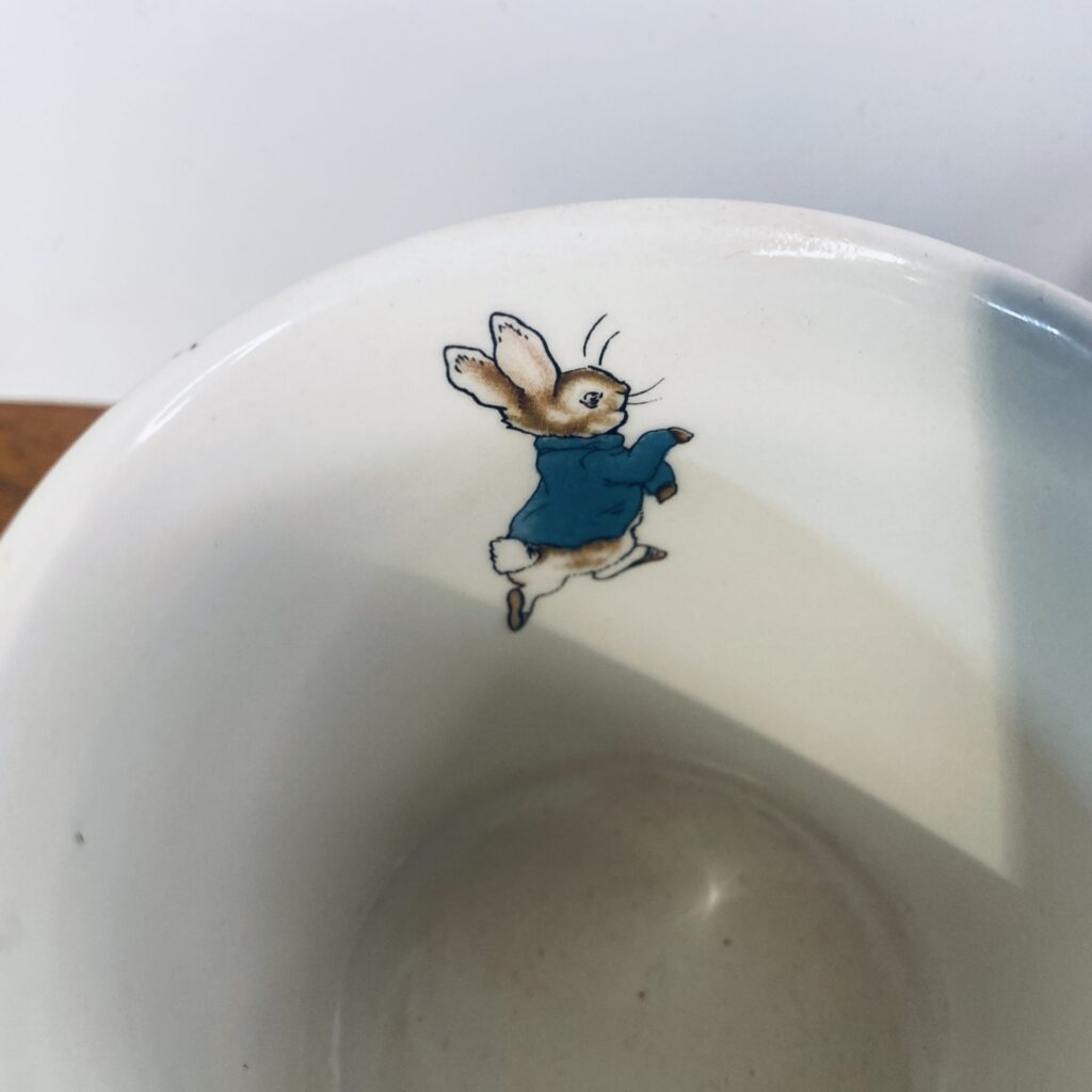 Vintage Wedgwood Peter Rabbit Porslin Mug - 1993 - Image 2