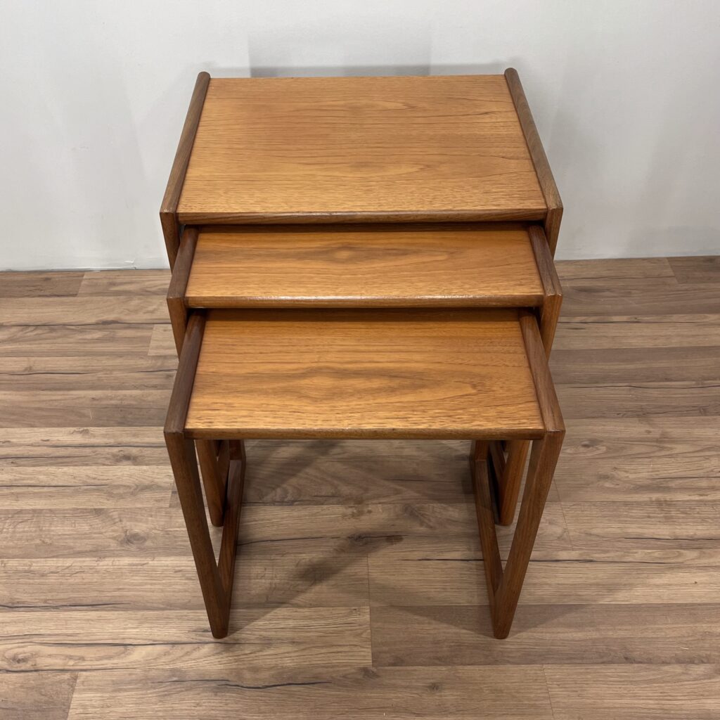 "Quadrille" Satsbord i Teak - R. Bennet - Image 2