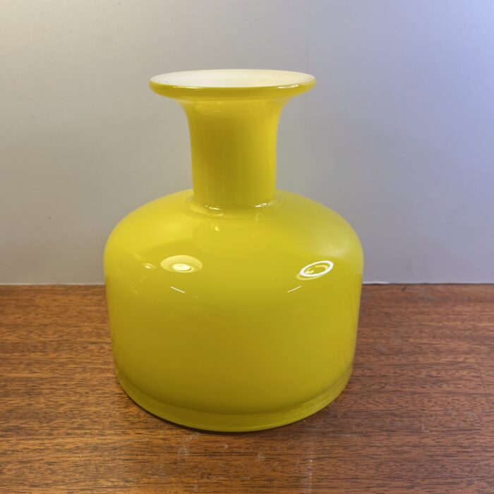 Härlig Gul Retro Vas i Glas