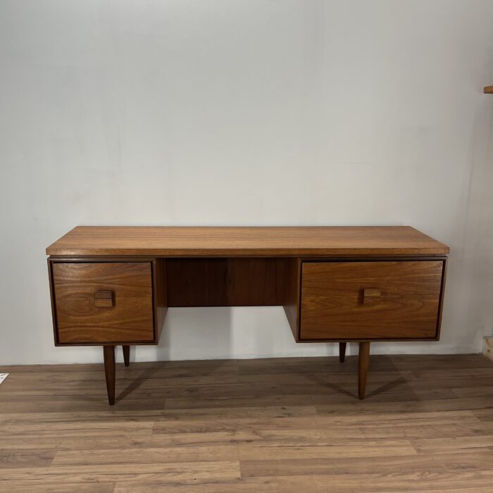 Sminkbord/Lågt Skrivbord - IB Kofod Larsen