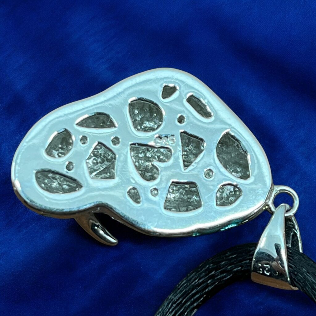 Halsband av Nakensnäcka i Silver och Emalj - Image 4
