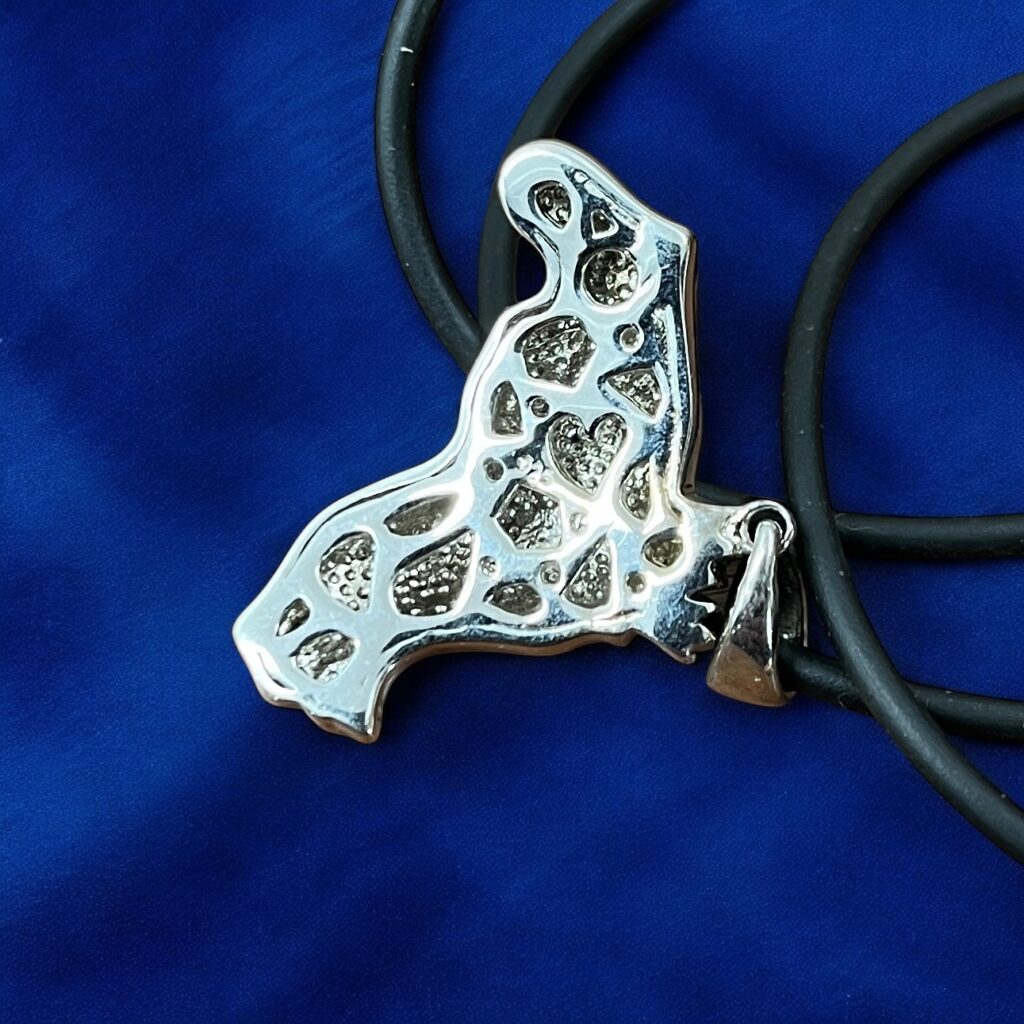 Halsband av Nakensnäcka i Silver och Emalj - Image 3
