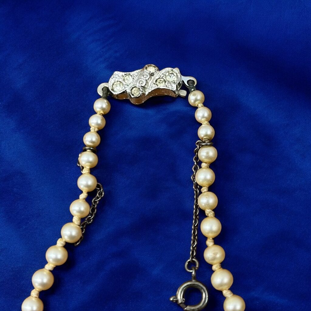 Pärlcollier med Silver Lås - Image 3