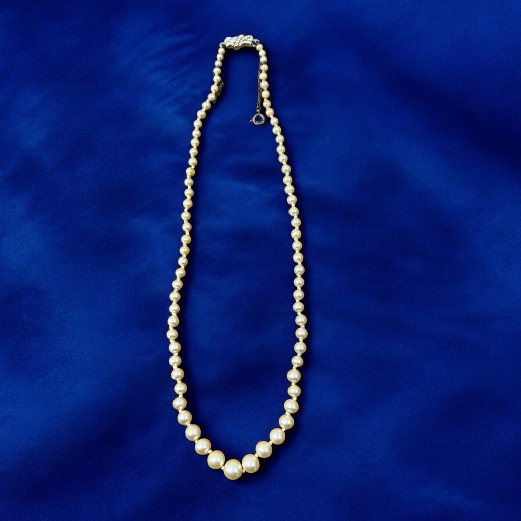 Pärlcollier med Silver Lås