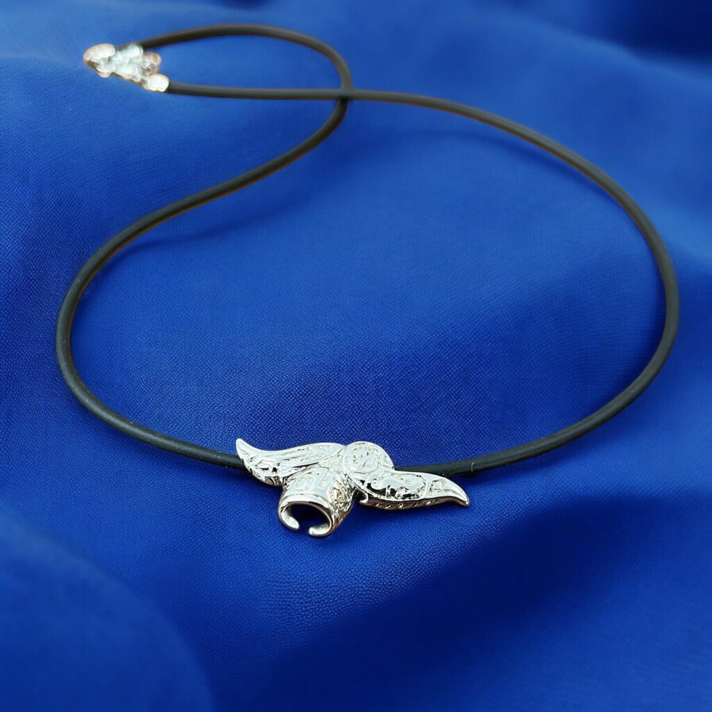 Halsband med Manta i Silver - Dive4Jewelry - Image 4