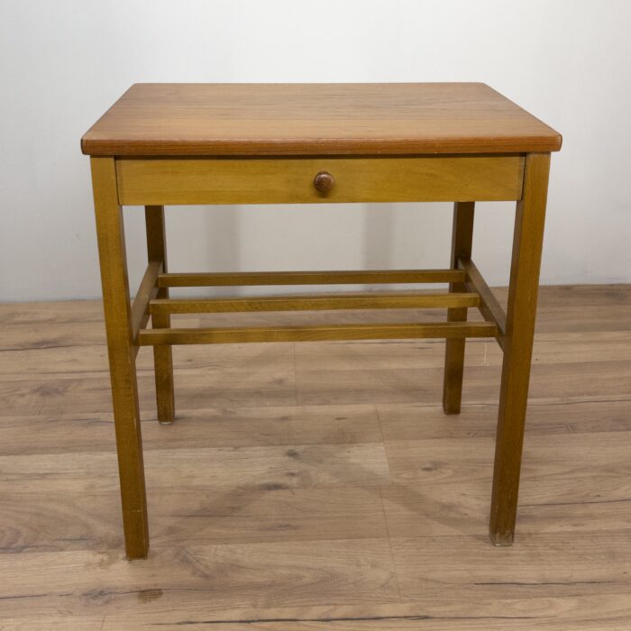 Sängbord i Teak
