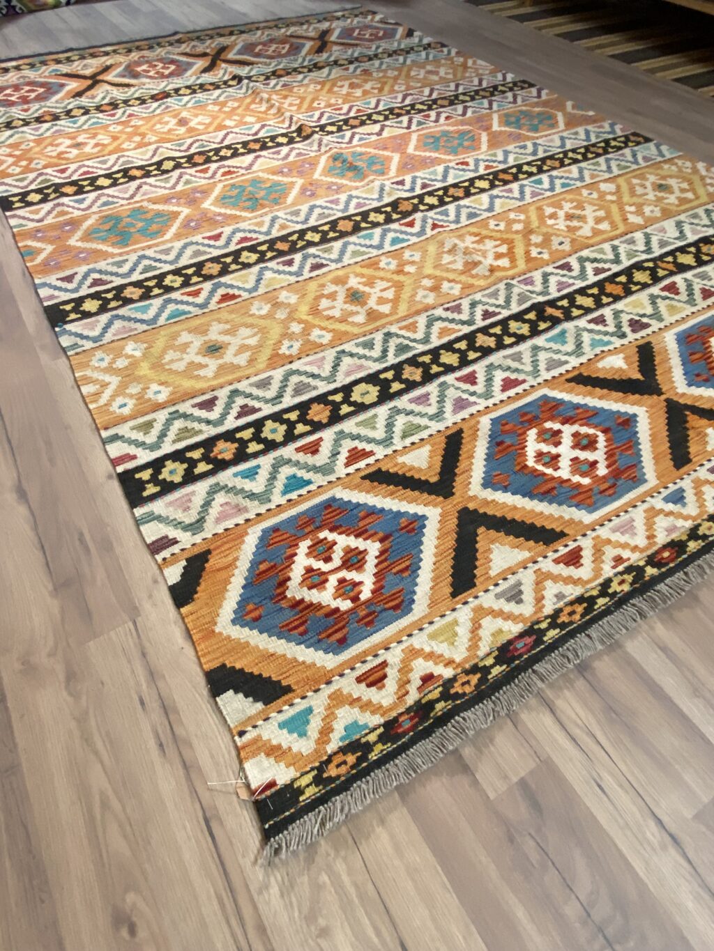 Handwoven Afghan Kelim - Image 2